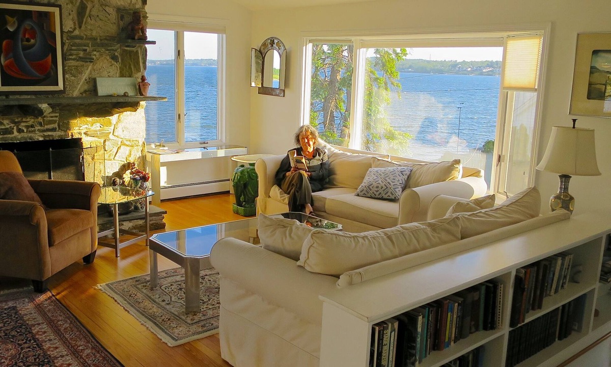 Portsmouth House | Ocean View Waterfront Vacation Getaway
