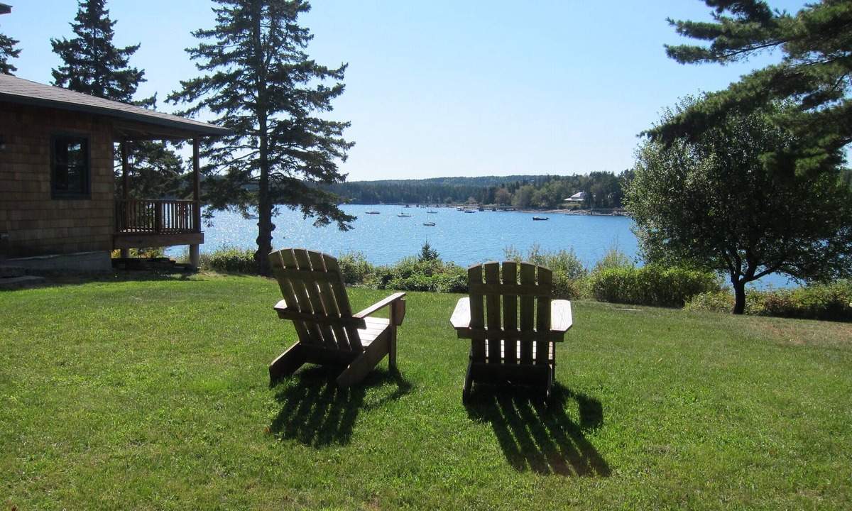 Southwest Harbor Cottage | Oceanfront Cottage w/Dock & Mooring - walking distance to Acadia