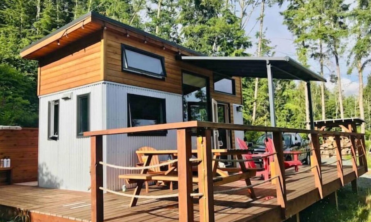Juan de Fuca Electoral Area House | Oceanfront Tiny Home