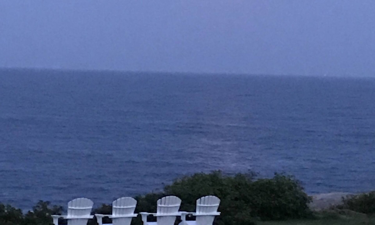 Narragansett Pier House | Oceanside with mesmerizing view