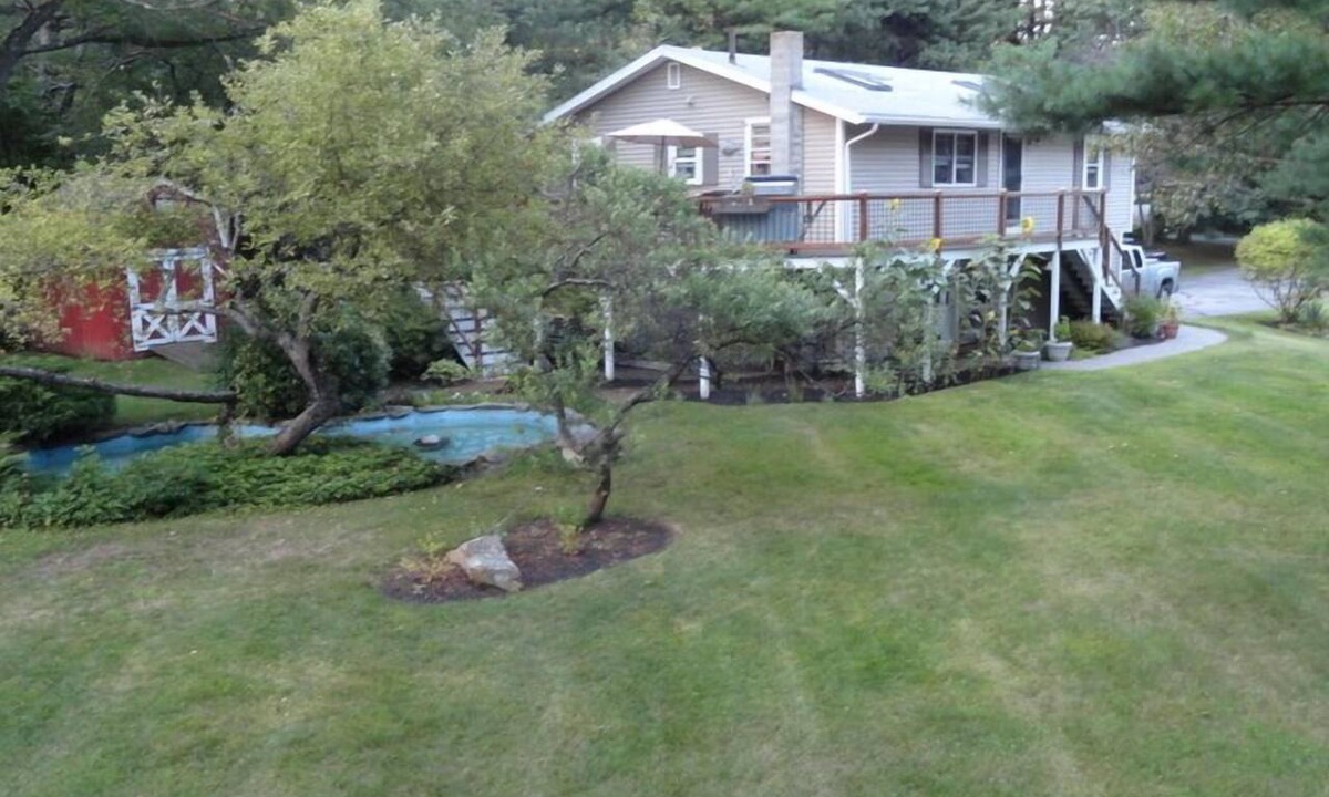 Ogunquit House | Ogunquit Cottage - 15 walk to Footbridge, Restaurants and Trolley Stop close by