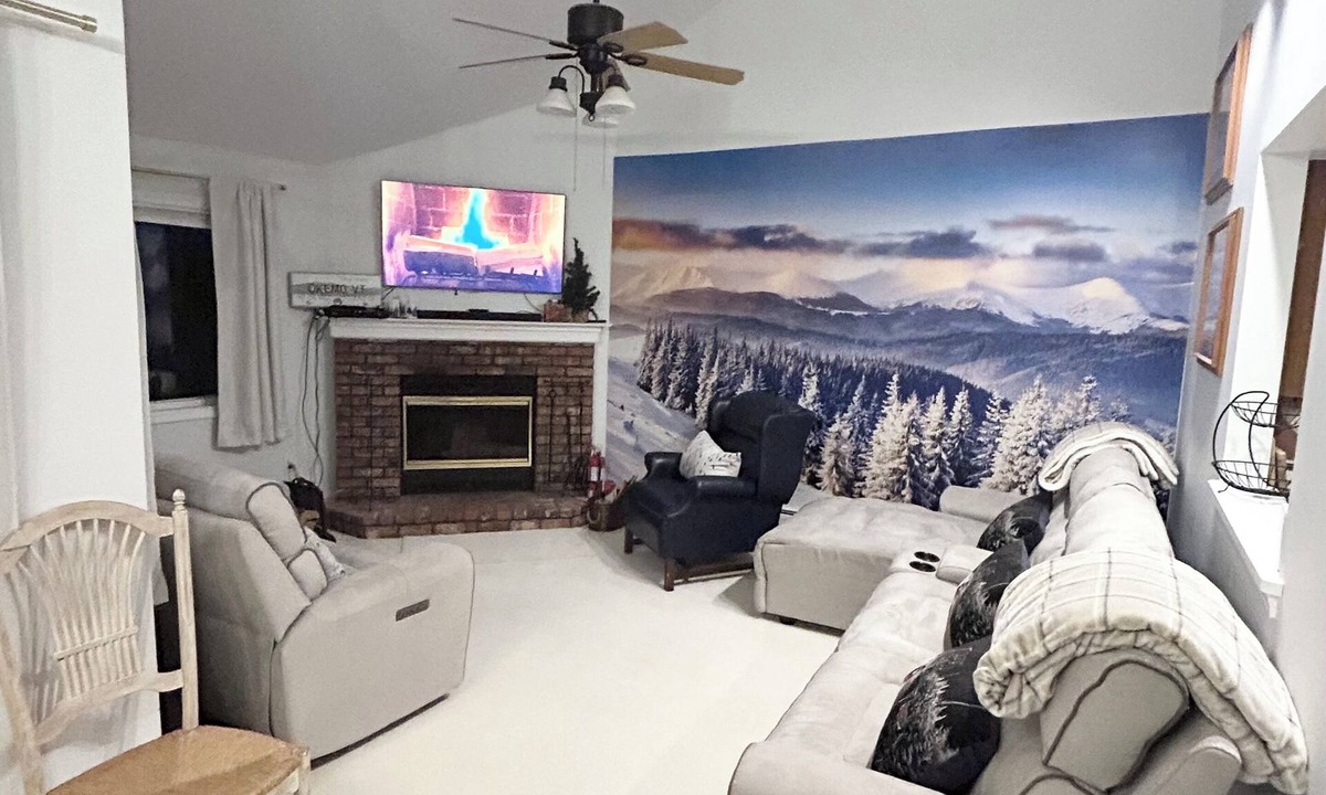 Ludlow Condo | Okemo Mountain Ski-In/ski-out Condo Overlooking Kettlebrook Trail