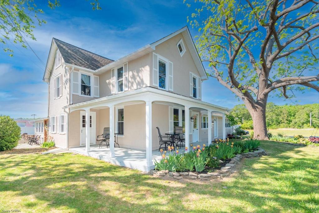 Egg Harbor City House | Old Farmhouse for Nature Lovers, 20 miles form OC