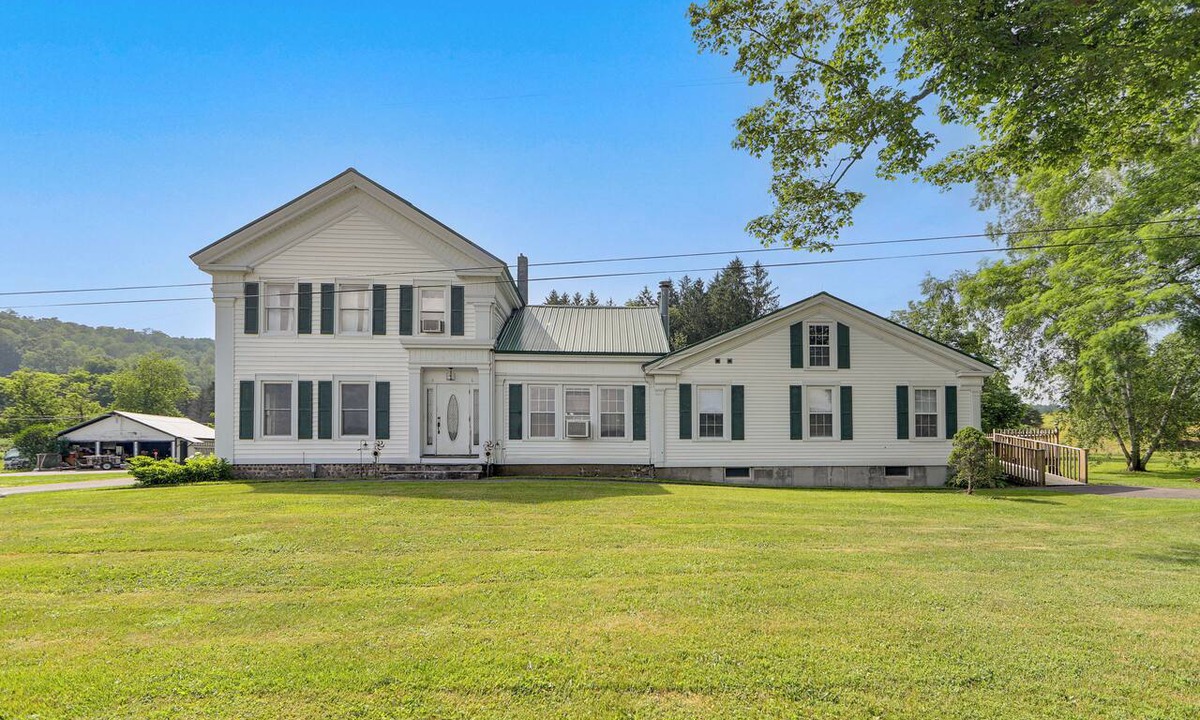 West Winfield House | On 22 Acres! Retreat w/Views in Burlington Flats