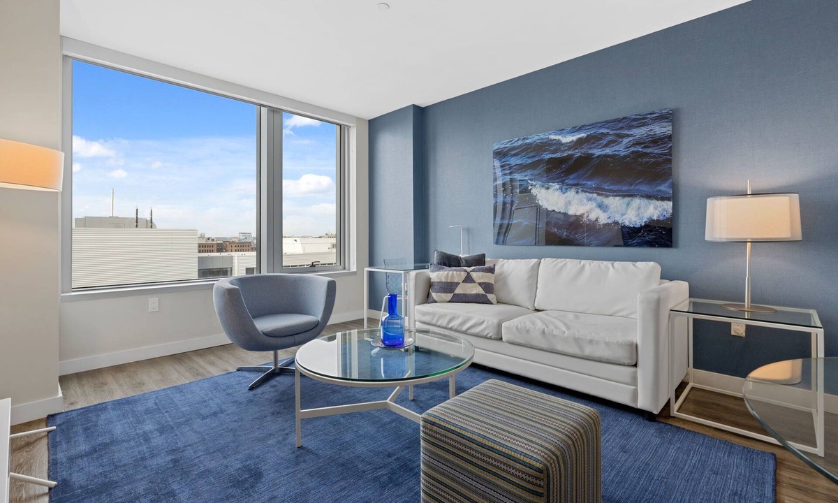 Seaport District Apartment | One Bed in Boston High-Rise Building