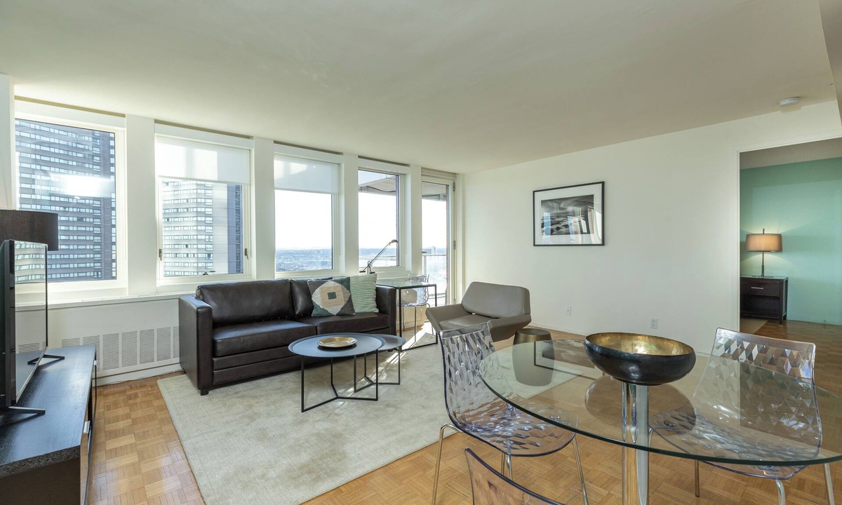 Prudential - St. Botolph Apartment | One Bedroom Apartment in Back Bay Building