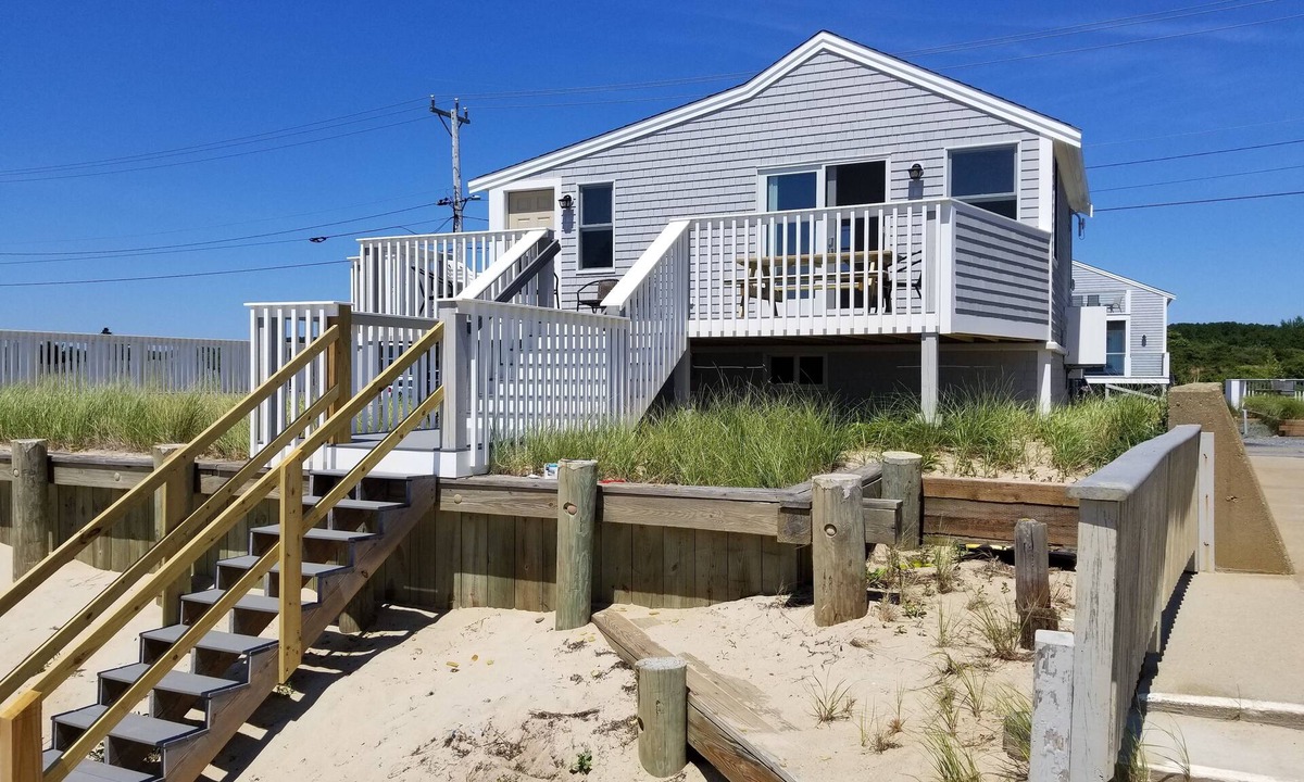 North Truro House | One bedroom home located Directly on Private Beach with A/C