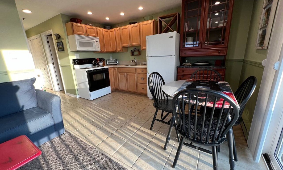Wells Beach Condo | ONE MINUTE WALK to WELLS BEACH, Bellevue by the Sea is your perfect vacation!