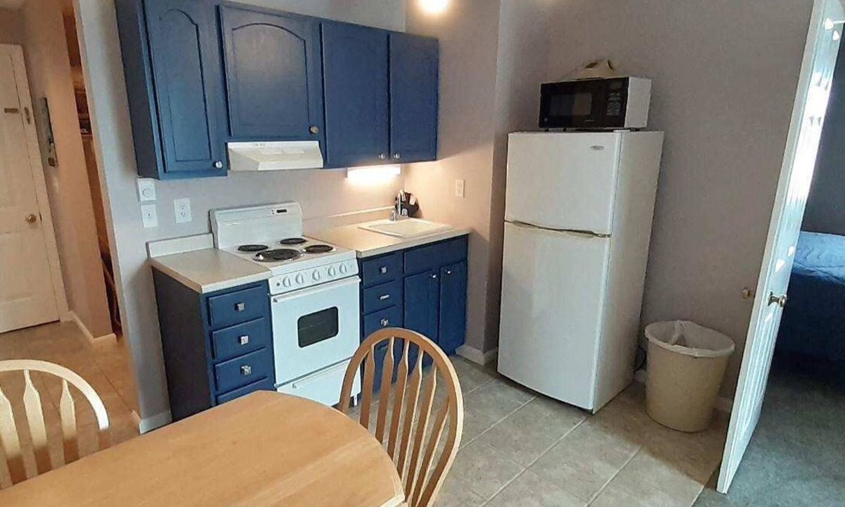 Wells Beach Condo | ONE MINUTE WALK to WELLS BEACH, Bellevue by the Sea is your perfect vacation!