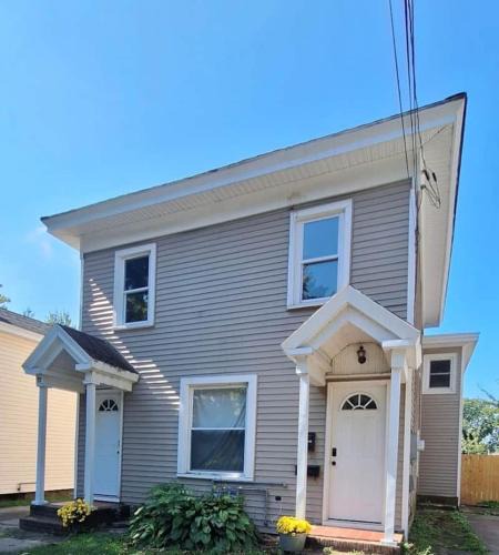 Oswego Apartment | Oswego 2BR Ground-Floor Apt Near SUNY, Walk to Downtown & Lake Ontario