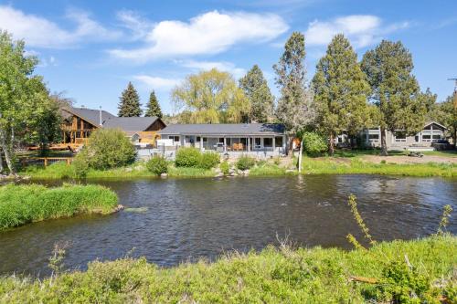 Tumalo House | Otter Run
