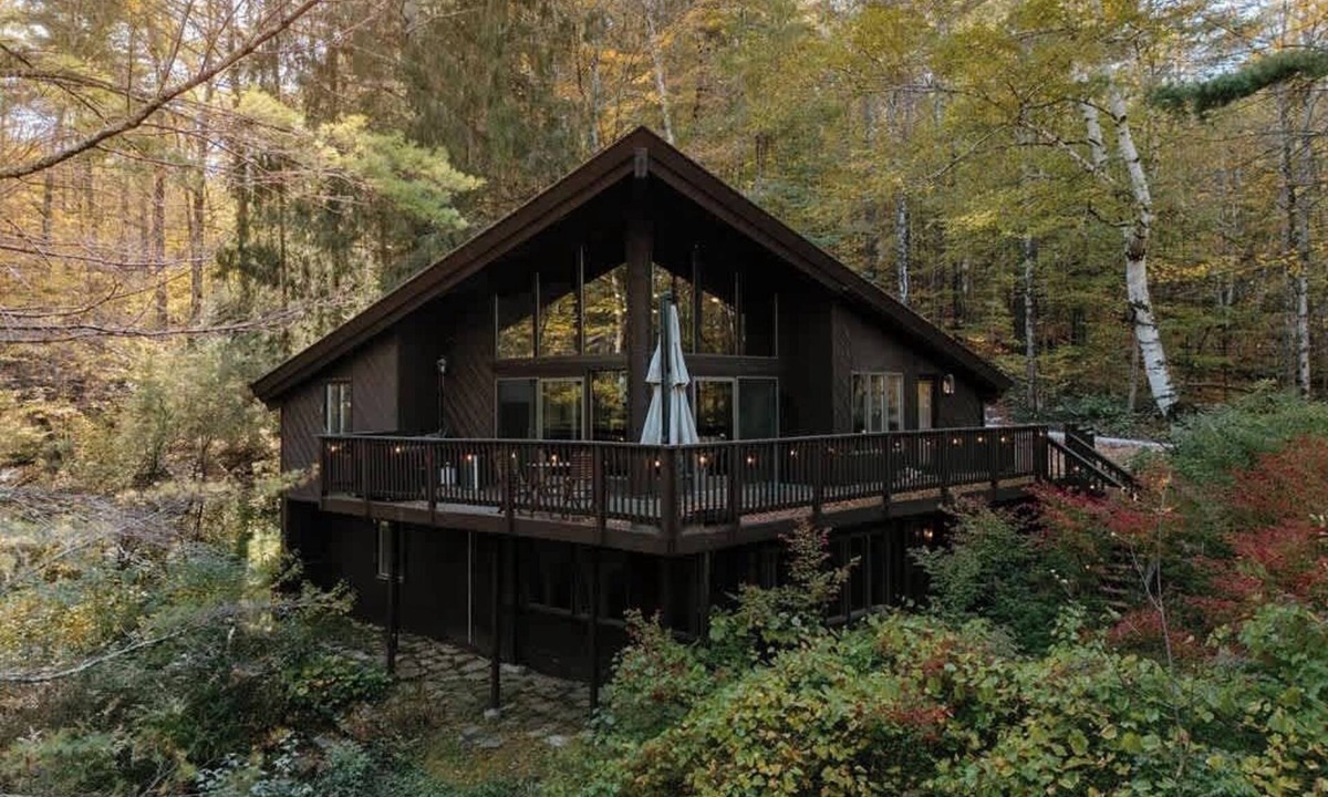 Dorset House | Owl Brook House: midcentury escape near Manchester