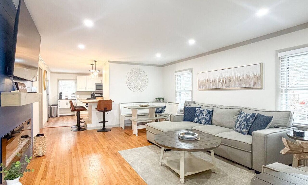 Westfield Apartment | Owls Nest - Cozy Westfield Home w/Fire Pit