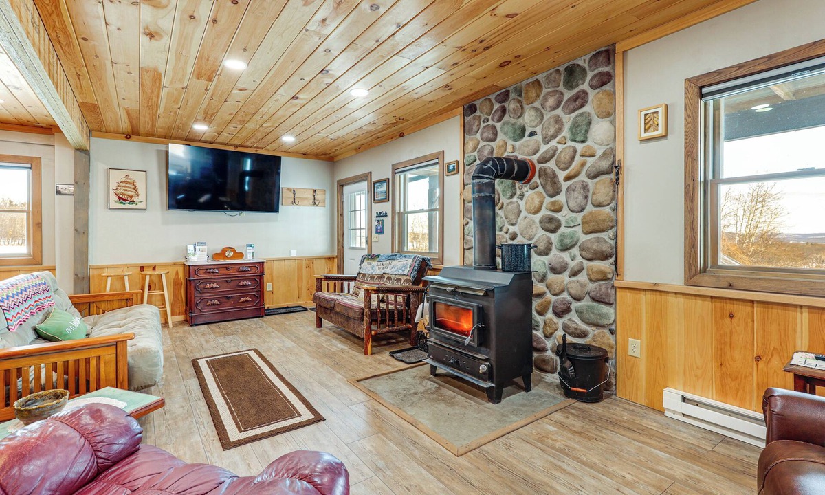 Prattsburgh House | Panoramic Upstate Views: Tranquil Home on 70 Acres