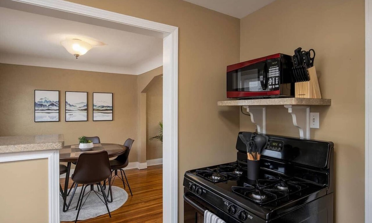 West Seneca Apartment | Parkside 1BR: Spacious, Quiet, Covered Parking
