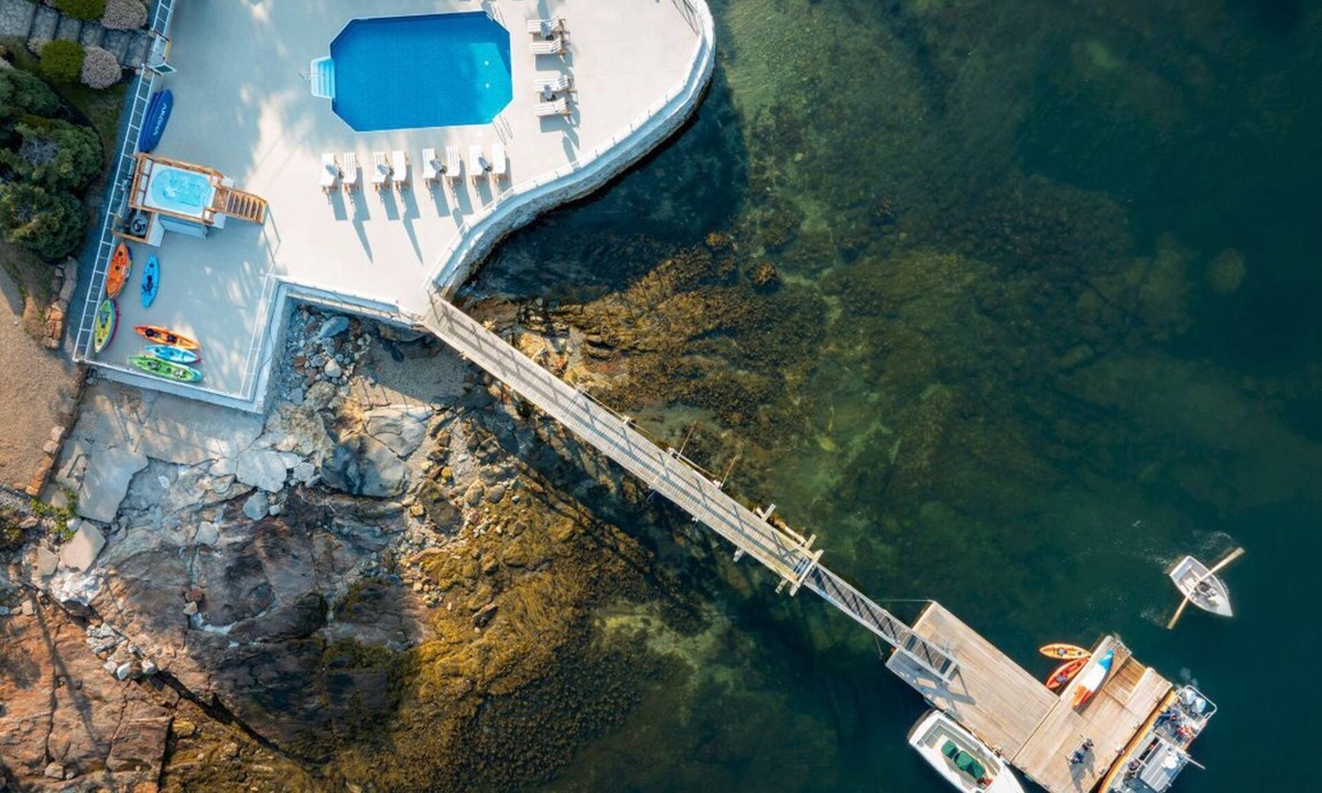 Boothbay Harbor Cabin | Partial Oceanview Lodge | 2 Queens + Porch