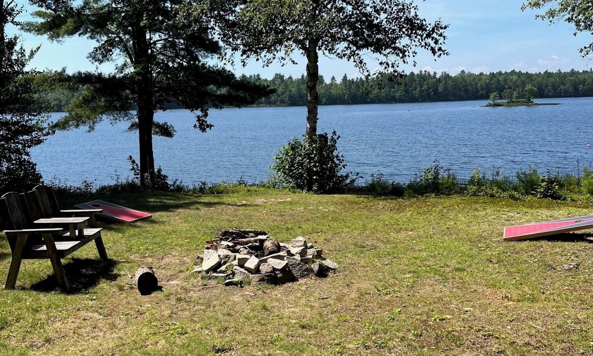 Ellsworth House | Patten Place - Waterfront Paradise on Upper Patten Pond