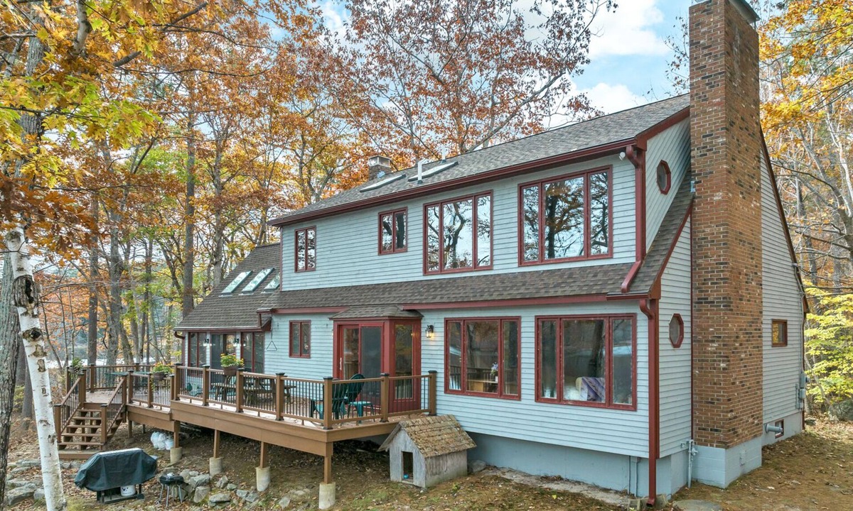 Moultonborough House | Peace awaits you on Wakondah Pond
