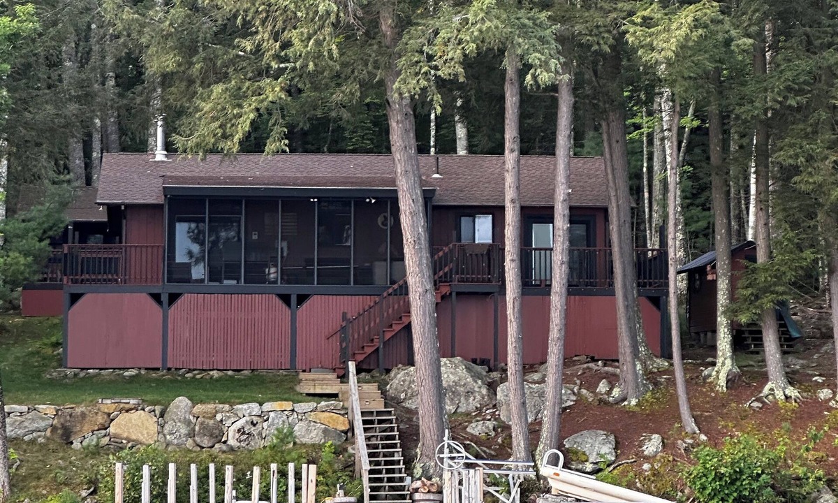 Meredith Cabin | Peaceful 3-bedroom island cabin with AC in beautiful Meredith