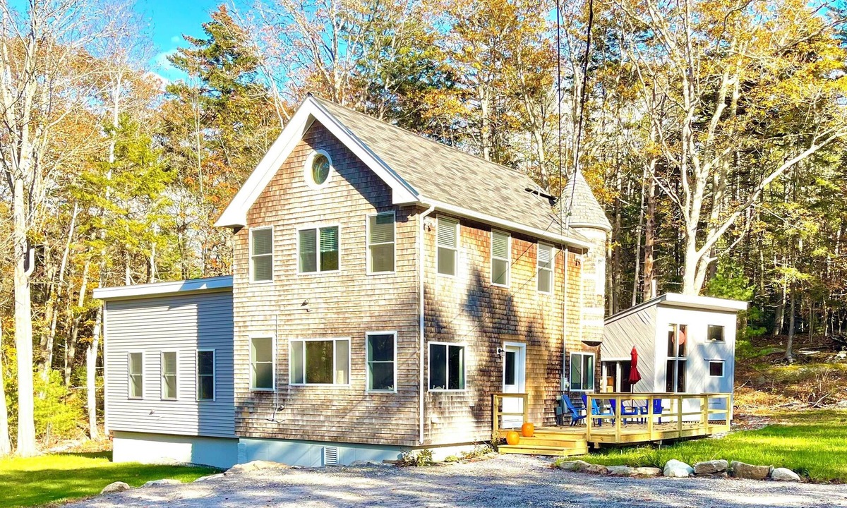 Boothbay House | Peaceful Coastal Retreat in Boothbay, Just Minutes from the Botanical Gardens!