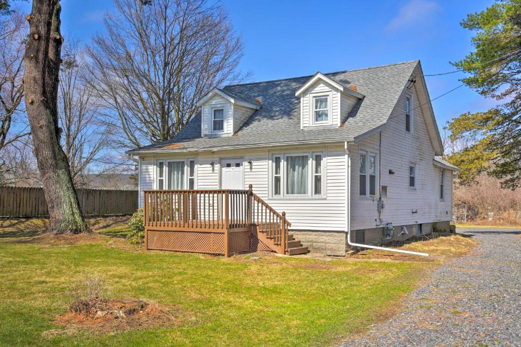 Hurley House | Peaceful Hurley Retreat ~ 1 Mi to Main Street