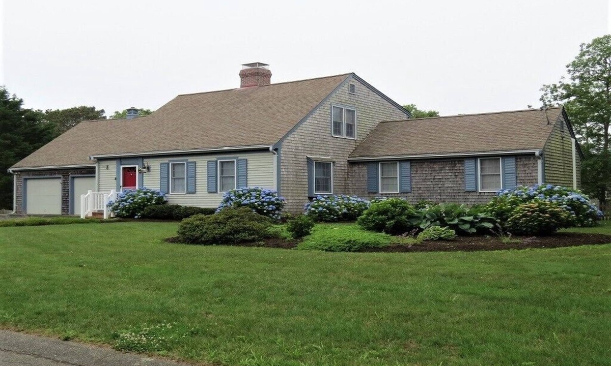 West Chatham House | Peaceful Patio near Beach!