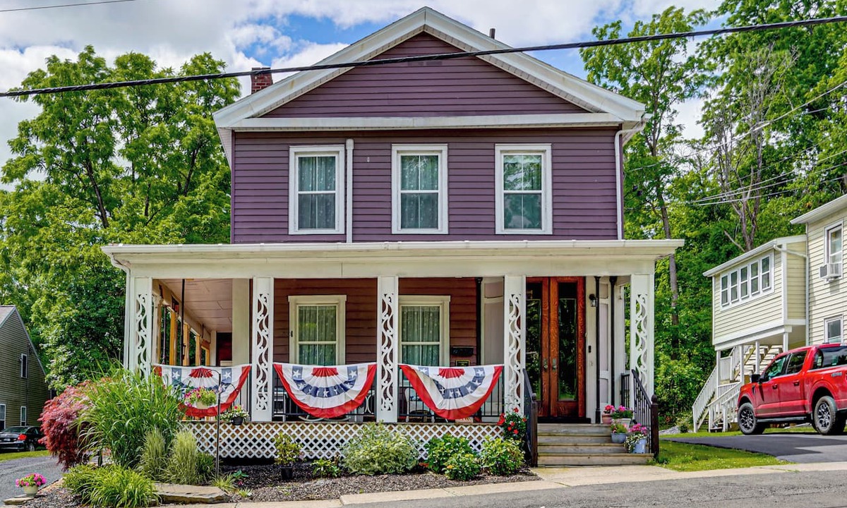 Coxsackie Apartment | Peaceful Upstate Retreat! Walk to Hudson River