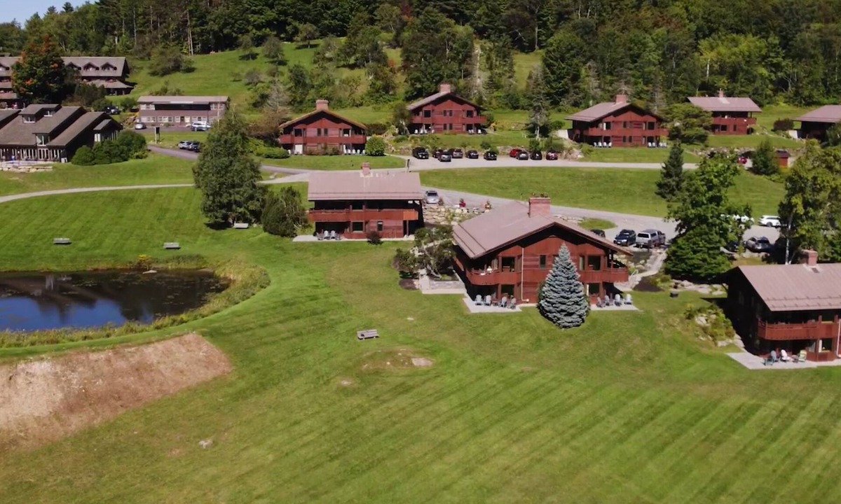 Moscow Condo | Peak Foliage - Trapp Guest House. Unbelievable Views! Sat-Sat weekly discounts