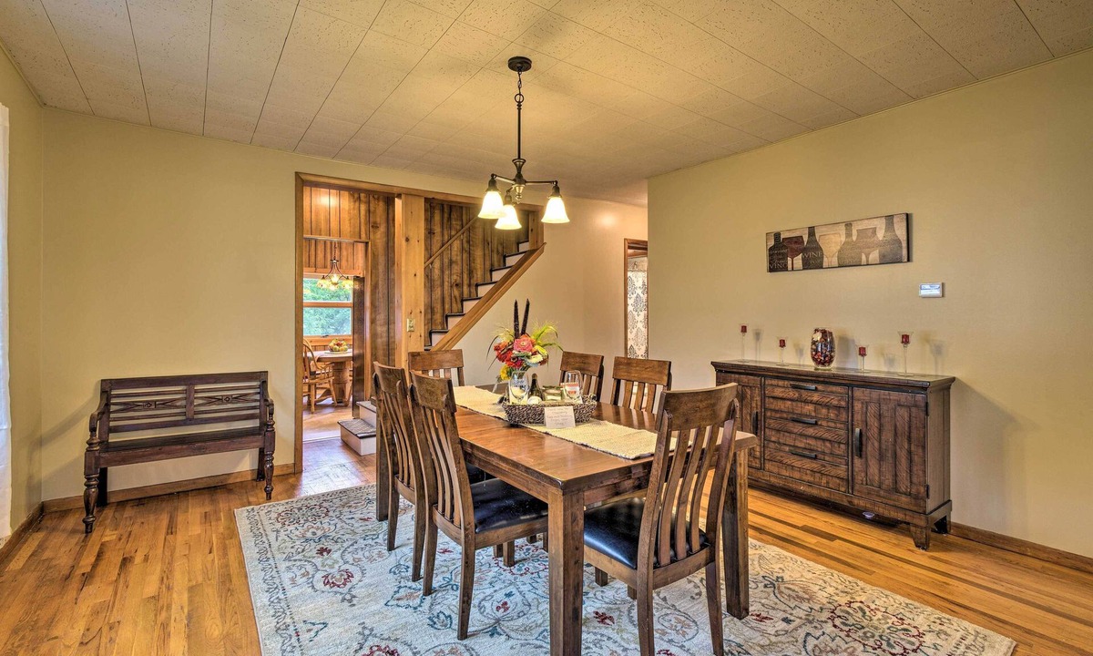 Town of Milo House | Penn Yan Escape w/Yard, 1 Mi to Keuka Lake!