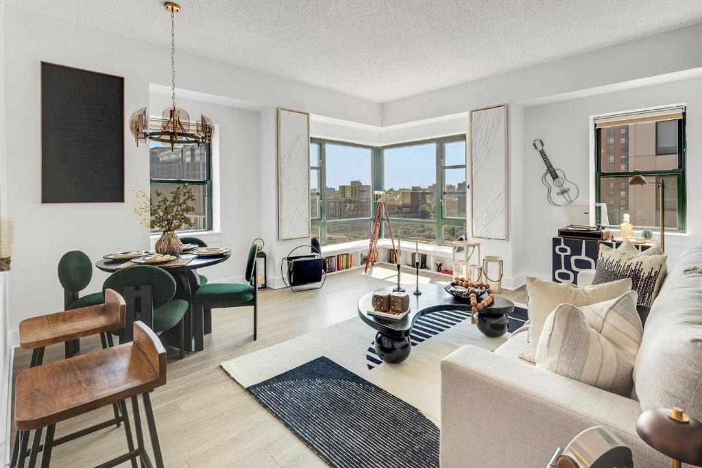 Downtown Apartment | Penthouse Perfection with Unmatched Skyline Views