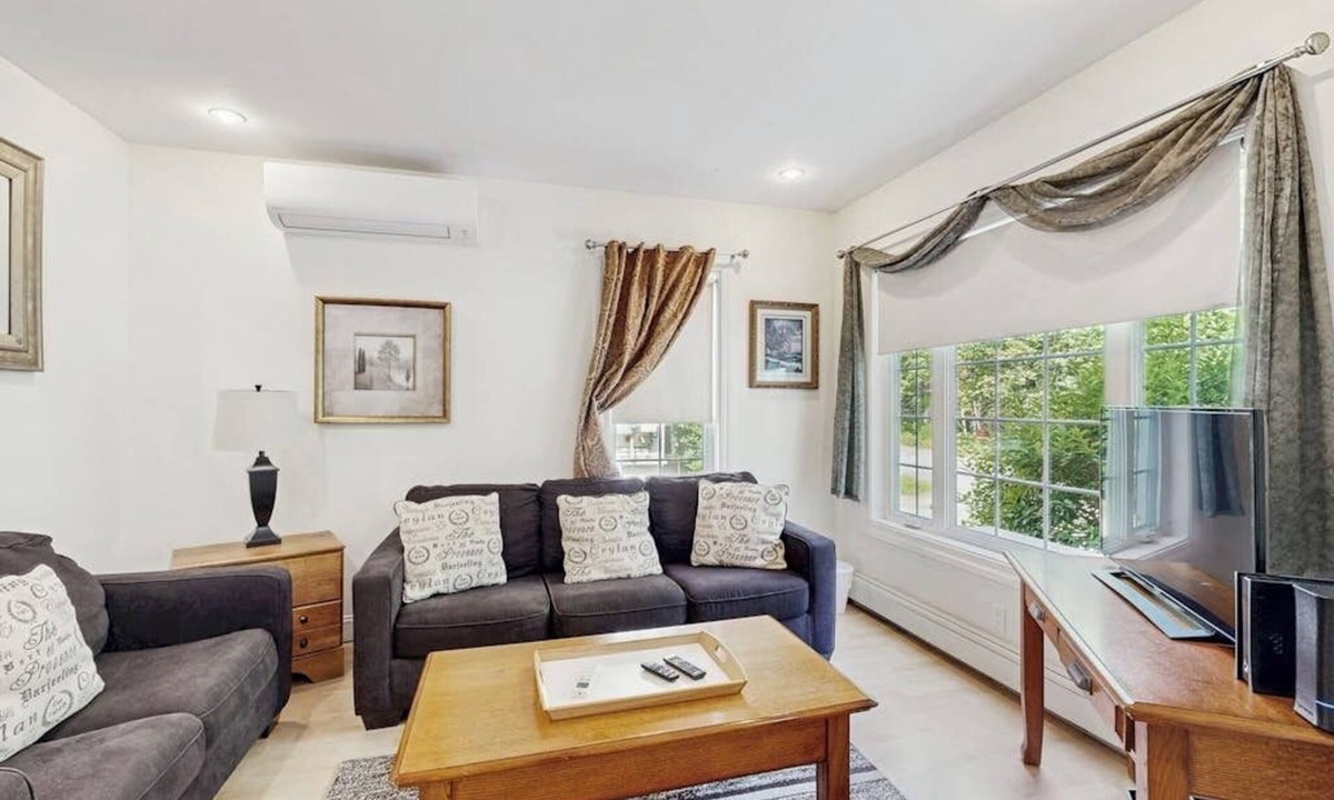 Bar Harbor Cabin | Perfect Cottage Near Downtown & Glen Mary Park w/Full Kitchen, Free WiFi, More