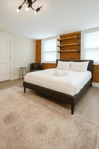 Downtown Apartment | Perfect Downtown Stay Yale Walk Sallys Apizza