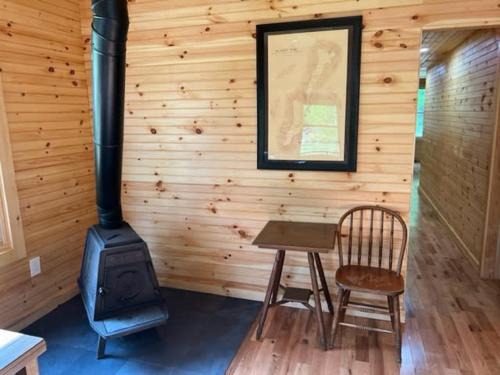Belgrade House | Perfect Maine Getaway in a Newly Renovated Cabin!