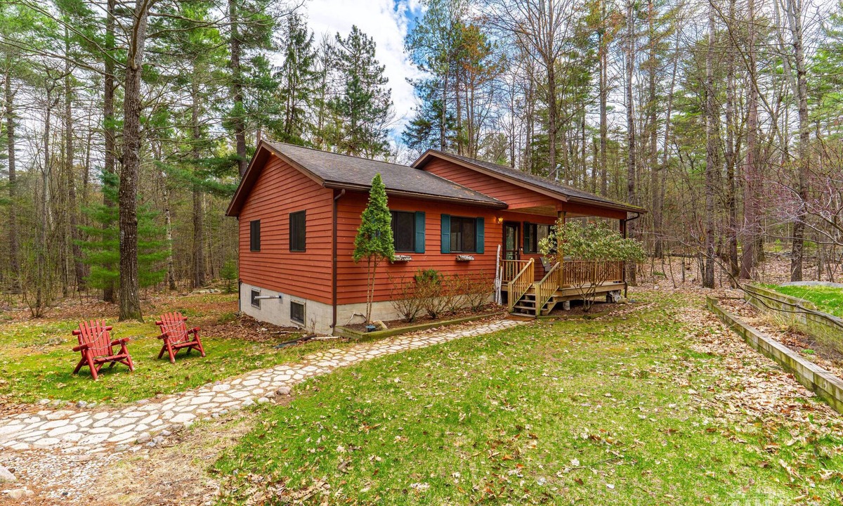 Jay House | Pet-Friendly Adirondack Retreat | Fenced Yard, Fire-Pit, Near Whiteface Mountain