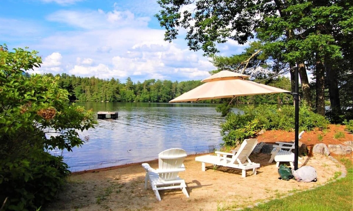 Moultonborough House | Pet Friendly Natural cedar shakes waterfront on Lake Winnipesaukee sleeps 6