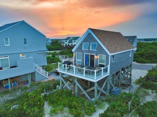 Charlestown House | Pet-Friendly Private Beach Oceanfront Cottage