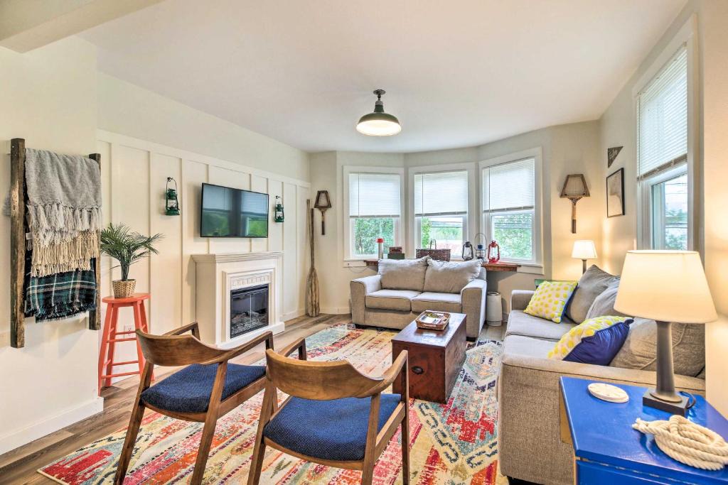 Saranac Lake House | Pet-Friendly Saranac Lake Retreat w/Deck & Yard