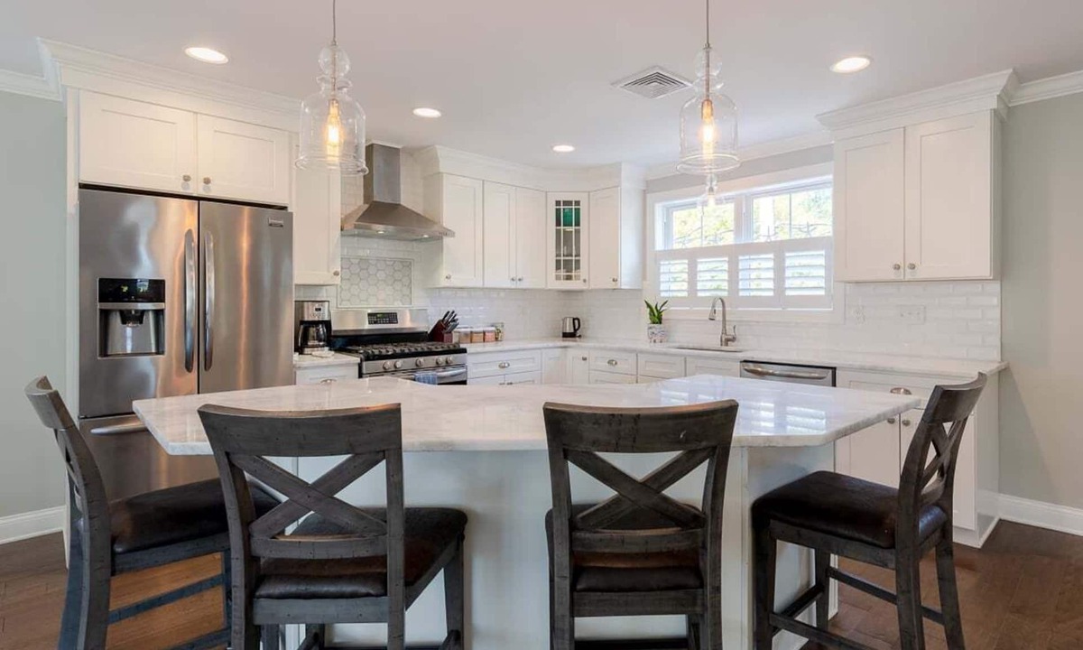 Narragansett Pier House | Pier Gem: Walk to Beach, Shops & Dining