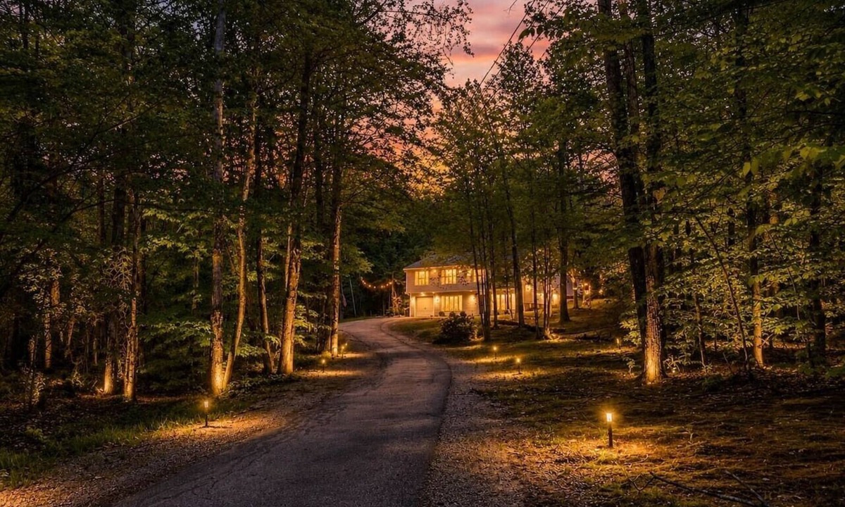 Conway House | Pine Acres | 5 Bedroom, Hot Tub, Sauna, 2.5 Acres