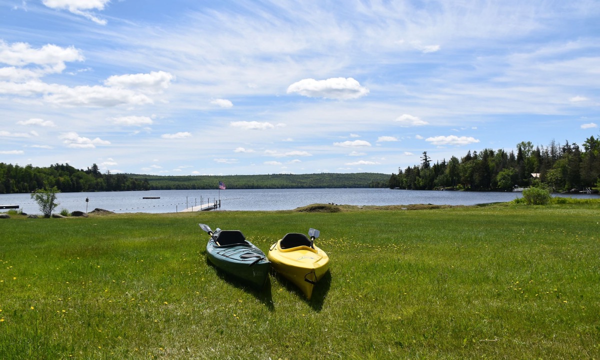 Abbot House | Piper Pond Waterfront - fish, swim, hike, kayak, enjoy the Moosehead lake region