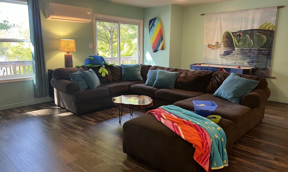 Jones Falls House | Plenty of Space for the Entire Family!