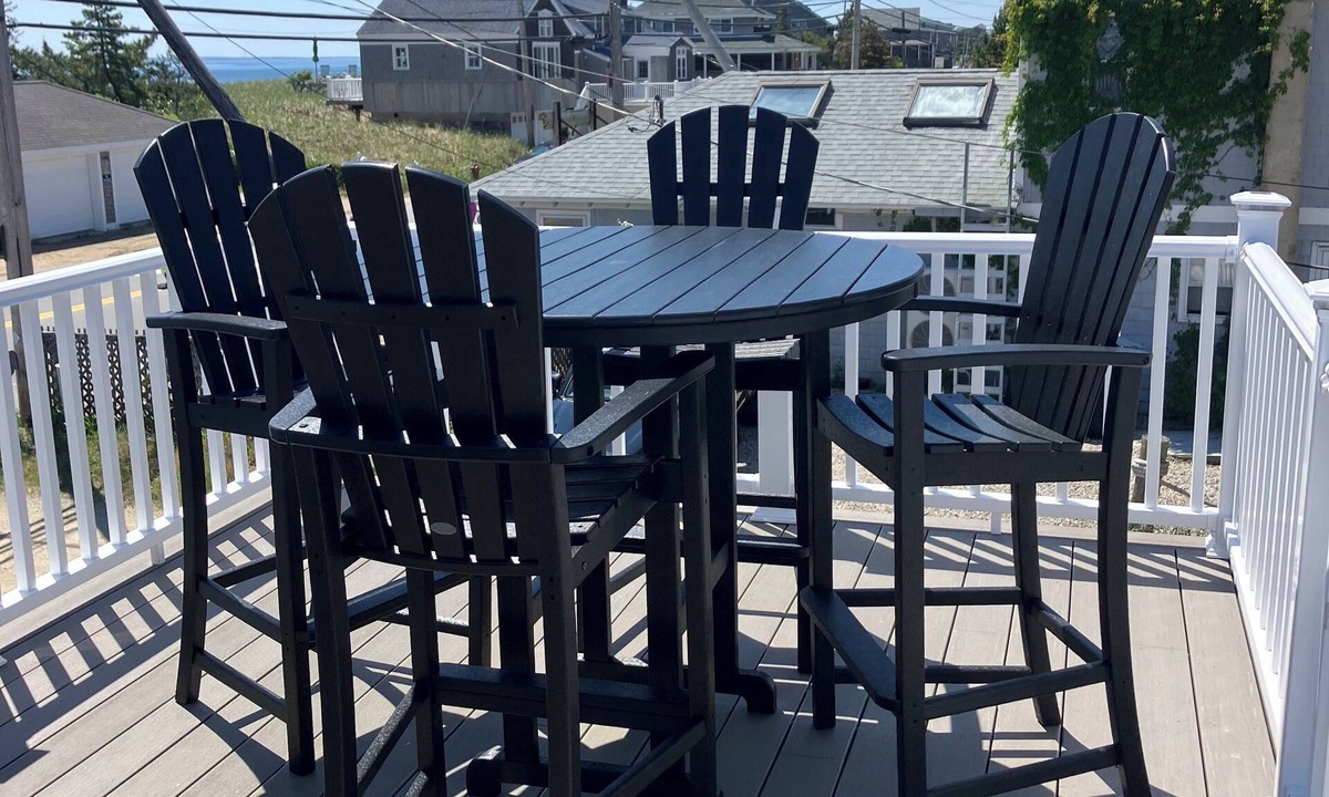 Newbury House | Plum Island Chic Cottage-Steps to Beach!