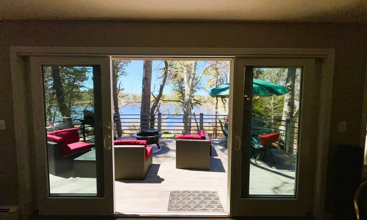 Eastham House | Pond House~Waterfront Oasis W/Jacuzzi Tub