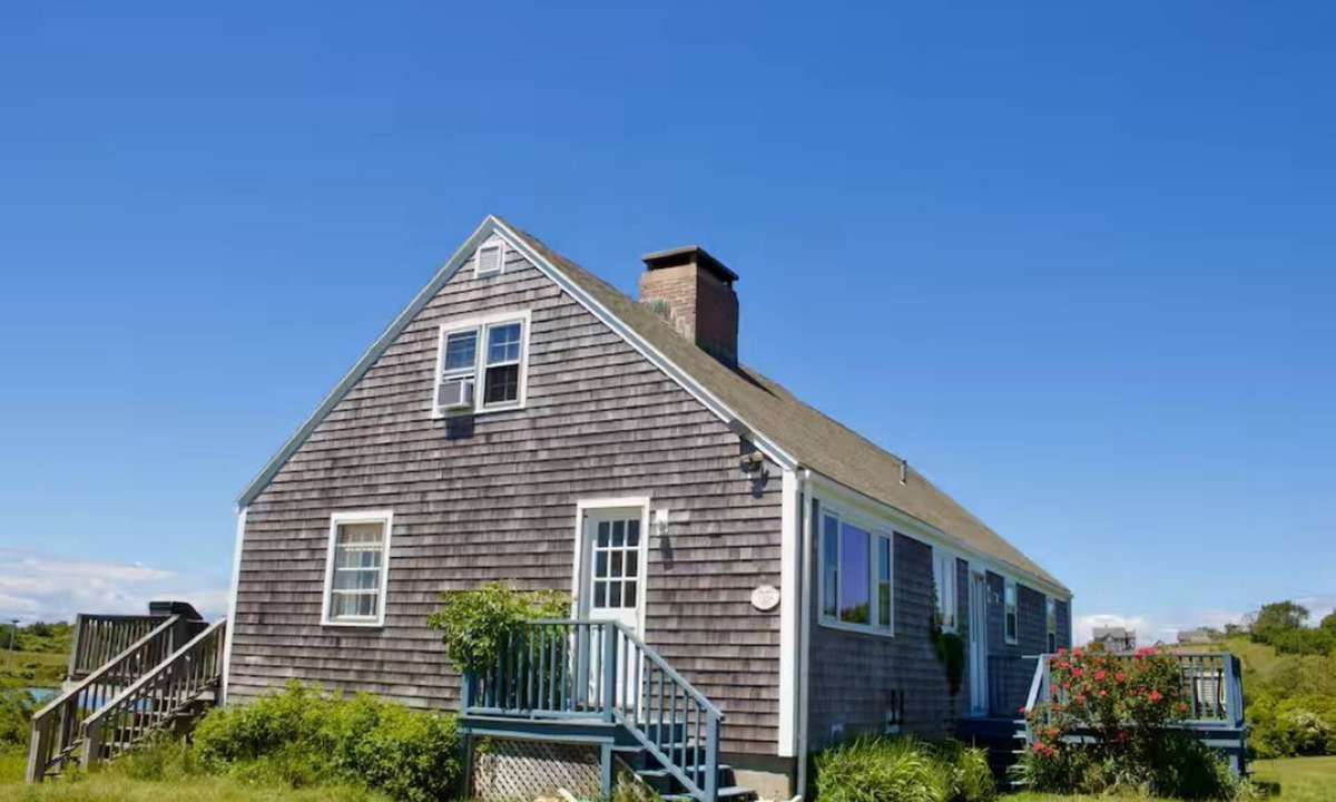 Block Island Cottage | Pondside - Pet Friendly - Block Island - AC - 4BR