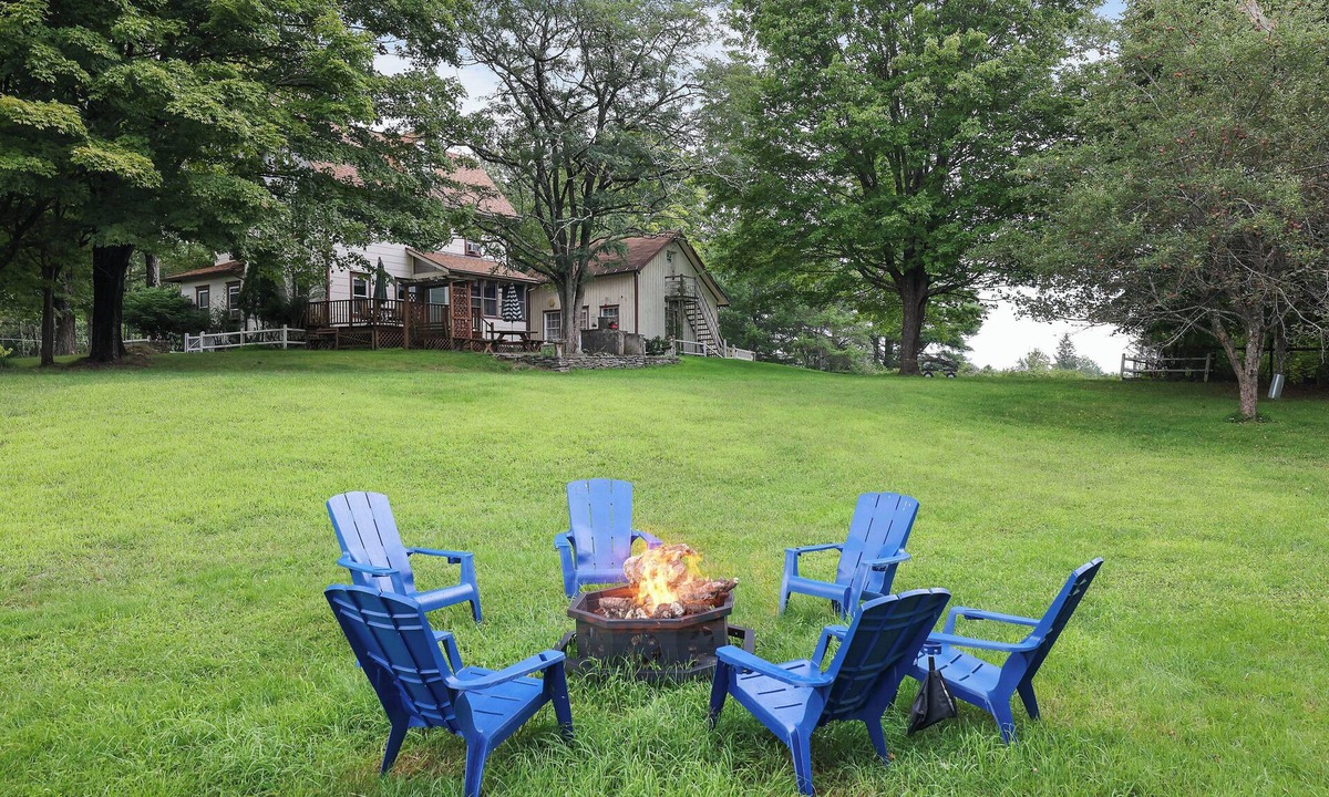 Beach Lake House | Pondside Retreat Near Narrowsburg & The Delaware River