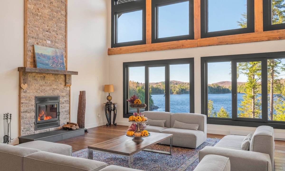 Wentworth-Nord Villa | Pontoon included , private visit, total privacy with no neighbours.