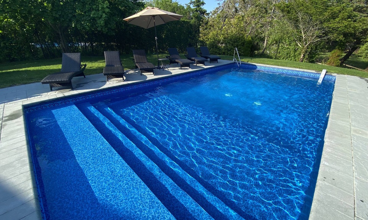 Culloden Shores House | Pool, Beach and Hot Tub.what else do you need for the best summer ever?!