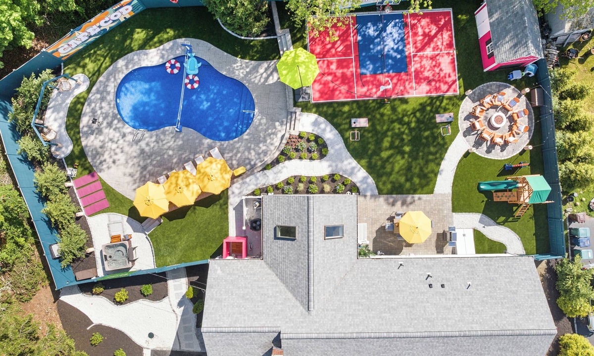 Hyannis House | Pool+HotTub+Pickleball+Game+Movie+PlayRoom+PetsOK