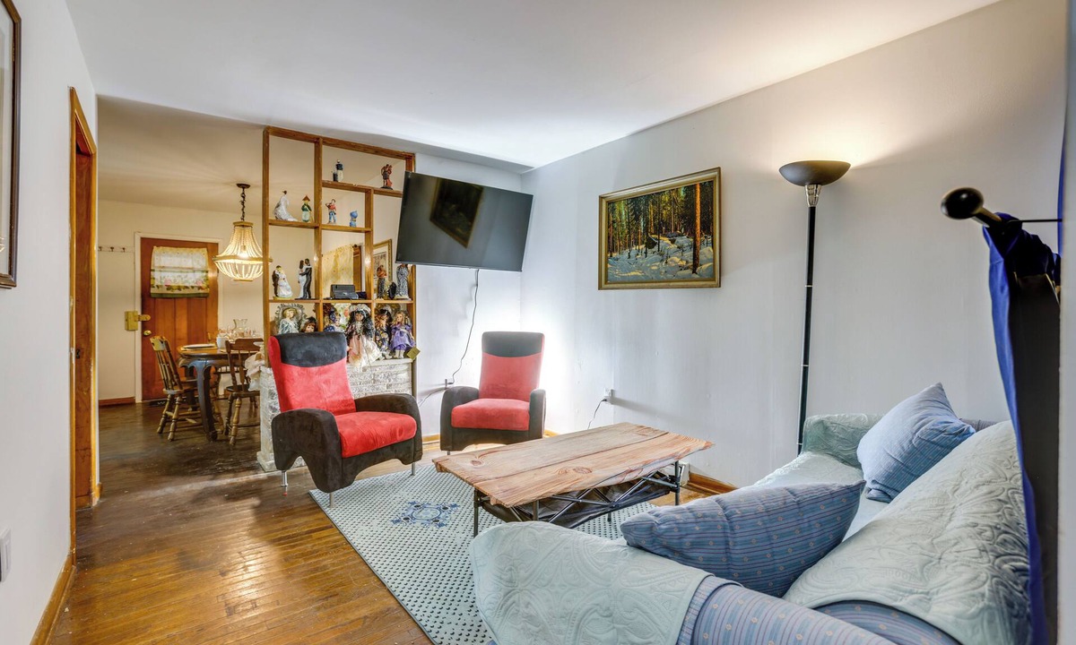 Westernport Apartment | Pool Table & Shared Sauna! Potomac River Basecamp