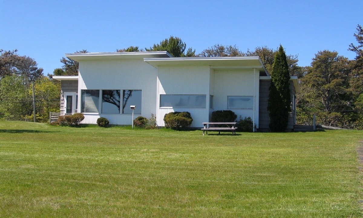 Phippsburg House | Popham Beachfront And Oceanfront Cottage with Water and Beach Views